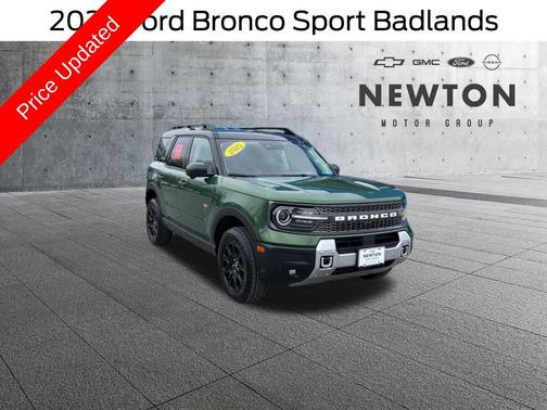 ERUPTION GREEN METALLIC 2025 Ford Bronco Sport Badlands