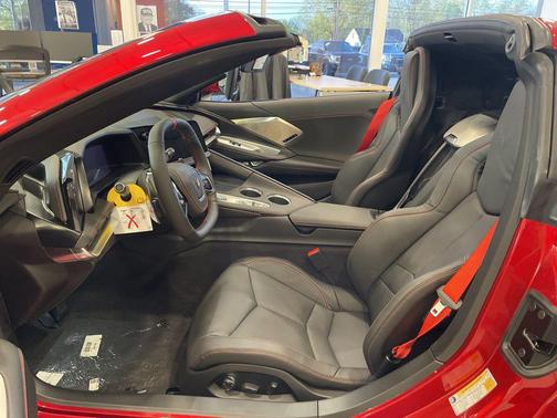 Red Mist Metallic Tintcoat 2026 Chevrolet Corvette Stingray w/2LT