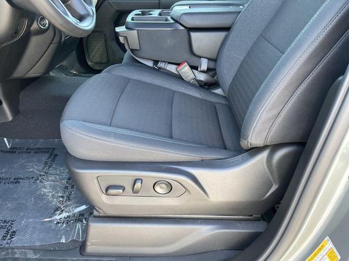 Sterling Gray Metallic 2026 Chevrolet Silverado 1500 Custom
