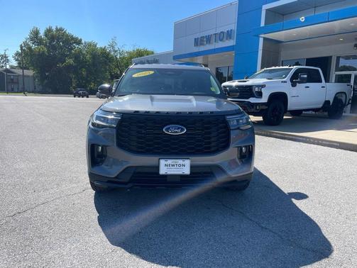 CARBONIZED GRAY METALLIC 2025 Ford Explorer ST-Line