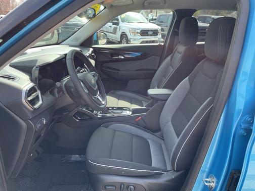 Marina Blue Metallic 2026 Chevrolet Trailblazer LT