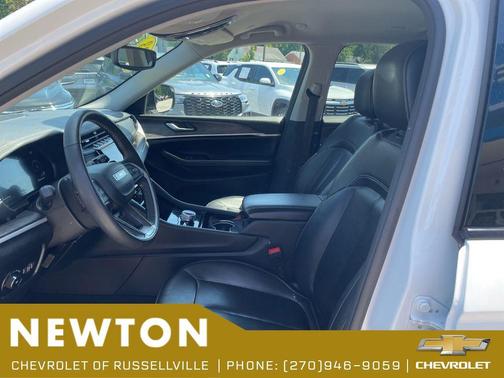 Bright White Clearcoat 2023 Jeep Grand Cherokee L Limited