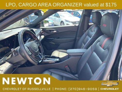 Mosaic Black Metallic 2025 Chevrolet Trax FWD 2RS