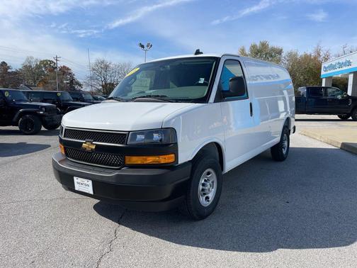 2025 Chevrolet Express 2500 RWD 2500 Regular Wheelbase WT