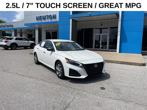Glacier White 2024 Nissan Altima S FWD