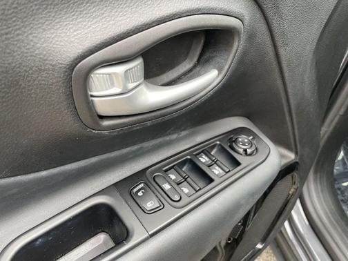 2023 Jeep Renegade Altitude