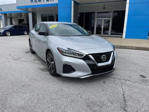 Brilliant Silver Metallic 2022 Nissan Maxima SV Xtronic CVT