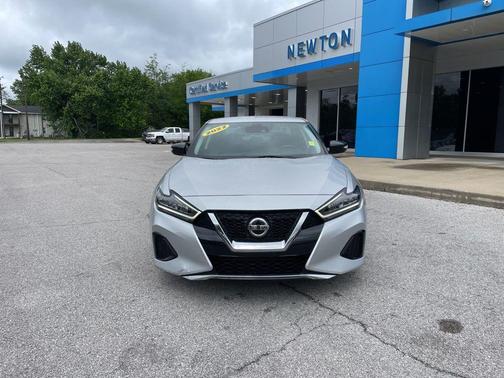 Brilliant Silver Metallic 2022 Nissan Maxima SV Xtronic CVT