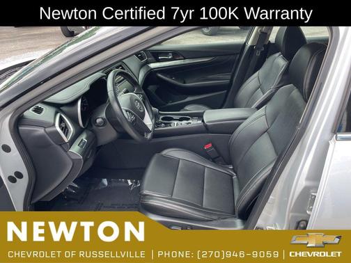Brilliant Silver Metallic 2022 Nissan Maxima SV Xtronic CVT