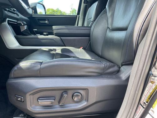 Midnight Black Metallic 2022 Toyota Tundra Platinum