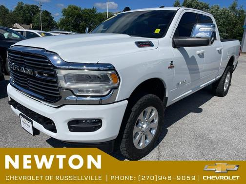 Bright White Clearcoat 2023 RAM 2500 Laramie Crew Cab 4x4 6'4' Box
