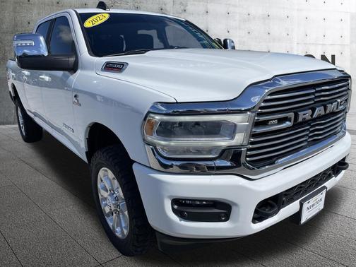 Bright White Clearcoat 2023 RAM 2500 Laramie Crew Cab 4x4 6'4' Box