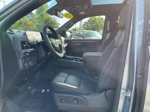 2026 Chevrolet Tahoe 2WD RST
