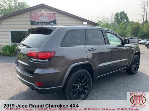 2019 Jeep Grand Cherokee Laredo