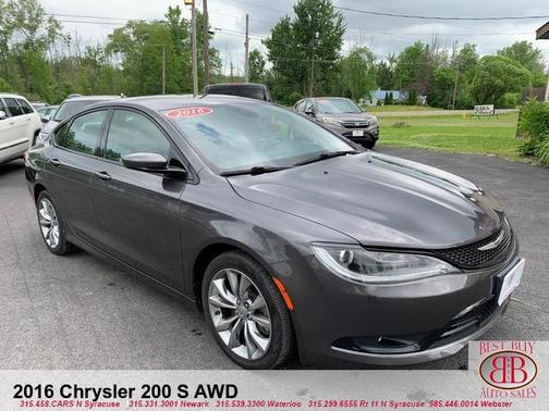 2016 Chrysler 200 S