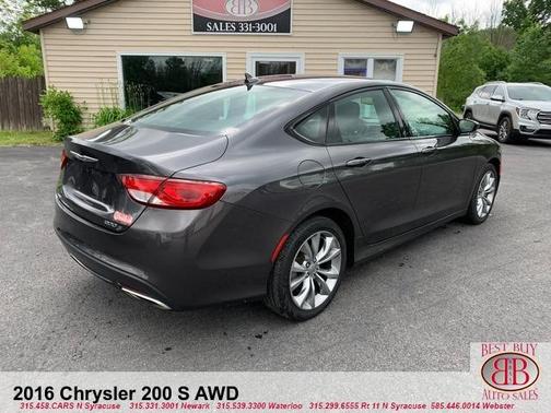 2016 Chrysler 200 S