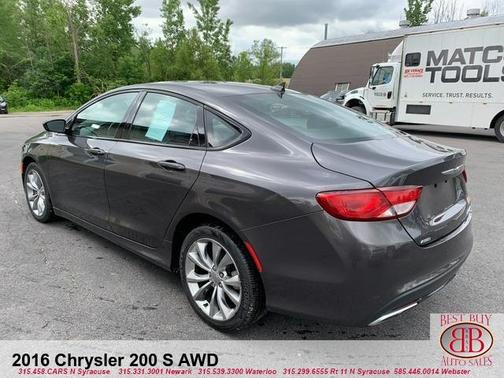 2016 Chrysler 200 S