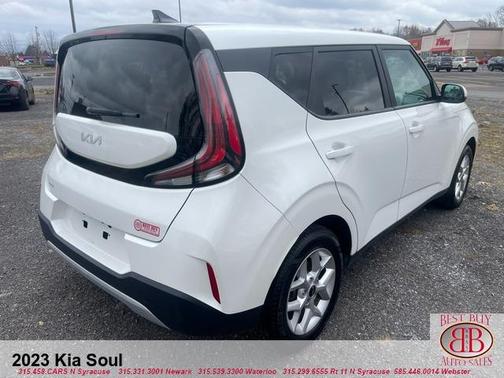 White 2023 Kia Soul