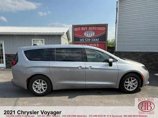 2021 Chrysler Voyager LX