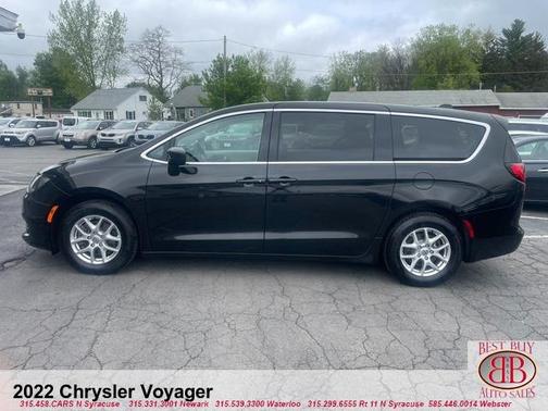 2022 Chrysler Voyager LX