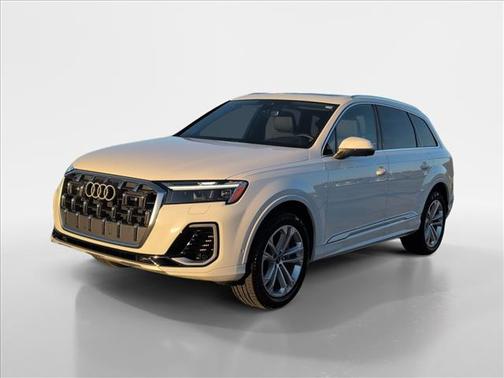 2025 Audi Q7 55 Premium Plus