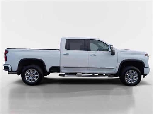 Summit White Gaz 2025 Chevrolet Silverado 2500 High Country