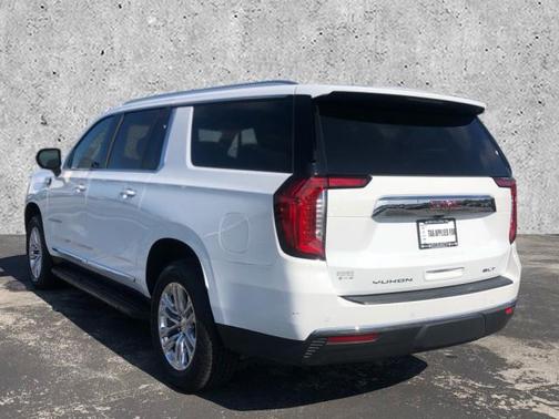 2023 GMC Yukon XL SLT