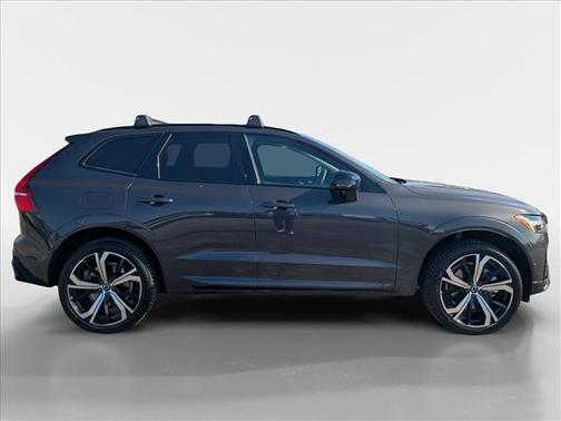 2023 Volvo XC60 Recharge Plug-In Hybrid T8 Ultimate Dark Theme