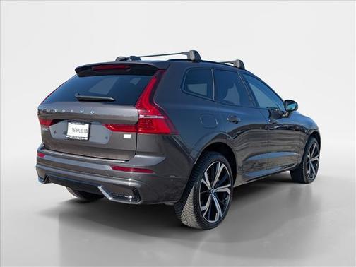 2023 Volvo XC60 Recharge Plug-In Hybrid T8 Ultimate Dark Theme
