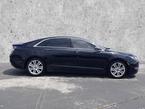 2016 Lincoln MKZ Base