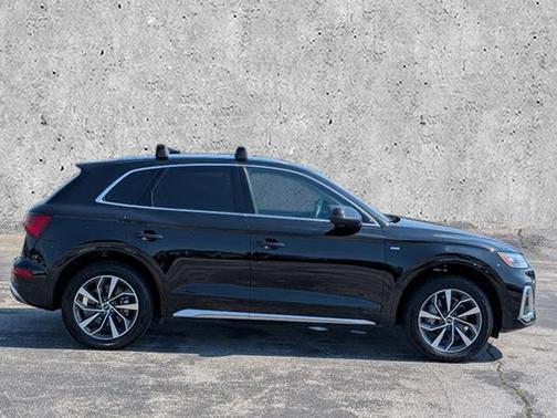 2023 Audi Q5 45 S line Premium Plus