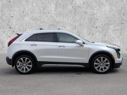 2020 Cadillac XT4 Premium Luxury
