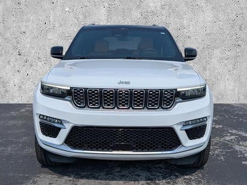 2023 Jeep Grand Cherokee Summit