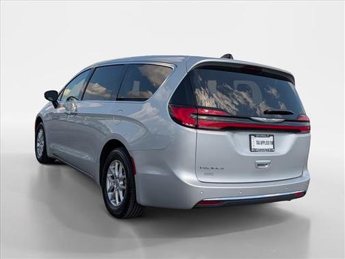 Silver Mist Clearcoat 2024 Chrysler Pacifica Touring L