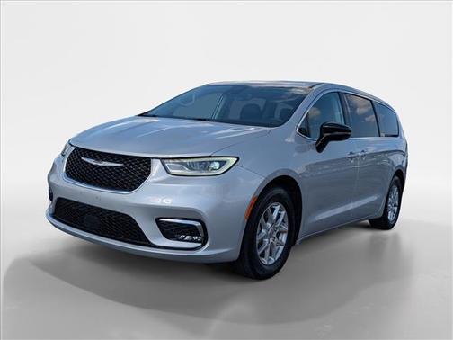 Silver Mist Clearcoat 2024 Chrysler Pacifica Touring L