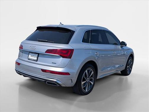 2022 Audi Q5 45 S line Premium Plus