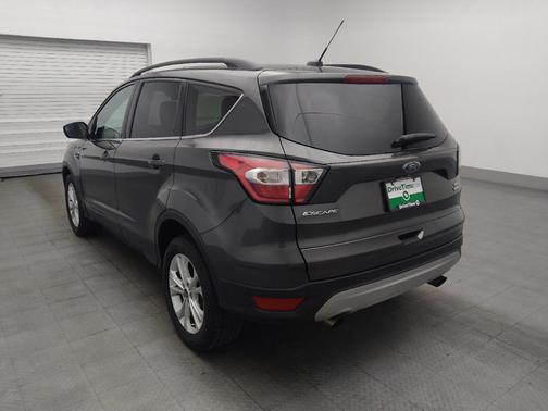 Magnetic Metallic 2018 Ford Escape SE