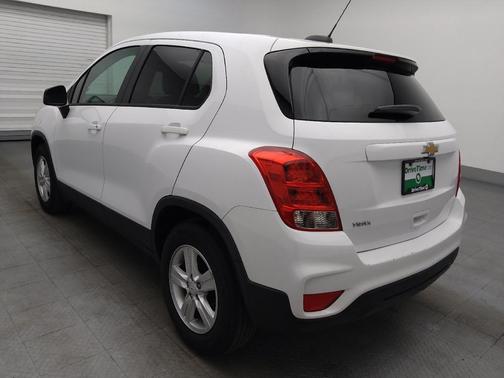 Summit White 2020 Chevrolet Trax LS