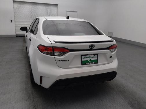 White 2022 Toyota Corolla SE