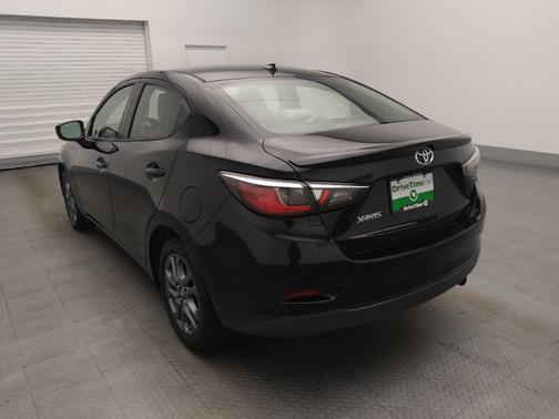 2019 Toyota Yaris Sedan LE