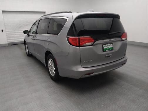 2020 Chrysler Voyager LXI