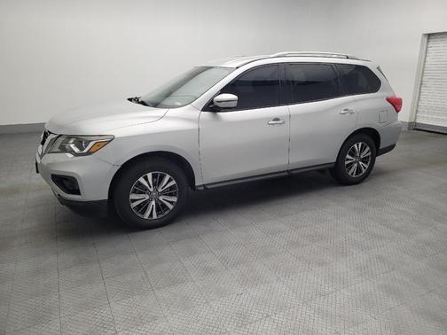 2019 Nissan Pathfinder SV