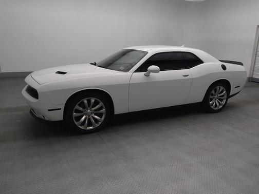 White Knuckle Clearcoat 2018 Dodge Challenger SXT