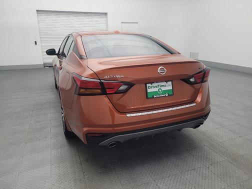 2021 Nissan Altima SR FWD