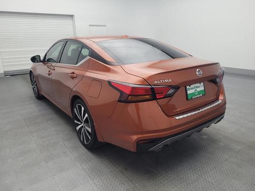 2021 Nissan Altima SR FWD