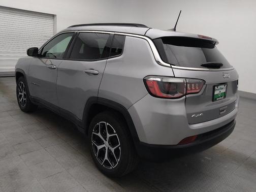 Gray 2024 Jeep Compass Latitude