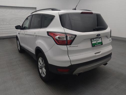 White 2018 Ford Escape SE