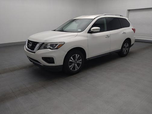Magnetic Black Pearl 2020 Nissan Pathfinder SV 4WD