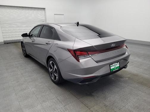 Fluid Metal 2023 Hyundai ELANTRA SEL