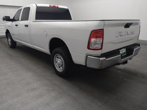 2022 RAM 2500 Tradesman Crew Cab 4x2 8' Box